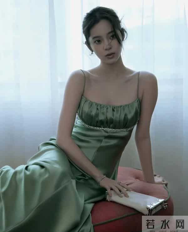 欧阳娜娜性感路线也好绝!