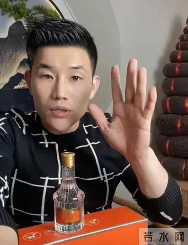 央视曝光卖假酒仅3年,嘎子再迎噩耗,2个月前他刚从拘留所出来