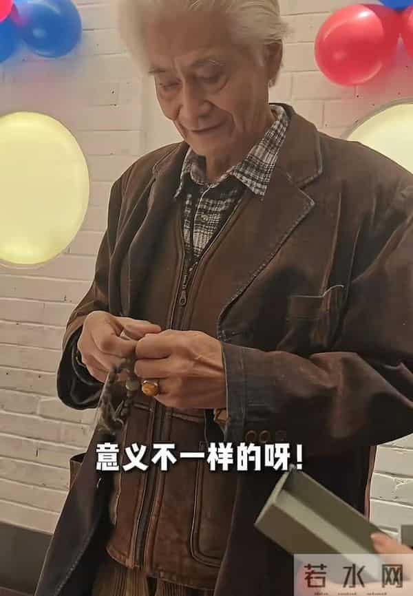 一场生日，演员章龄之被狂赞！暴露了她当儿媳的“情商”！