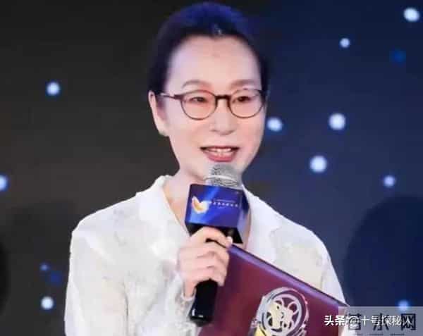 还是老一辈的瓜更好吃!奚美娟人设翻车,婚内出轨污蔑前夫三十年