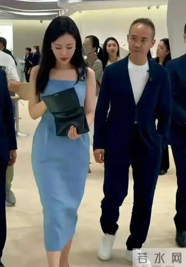 田朴珺彻底不装了！官宣新身份，胡歌亲自为她下厨 被宠成这样了？