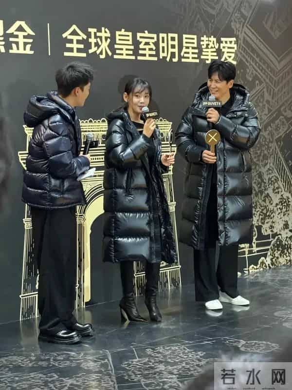 秋瓷炫现身北京，嘴歪油腻变化大到认不出，和于晓光拥抱对视甜蜜