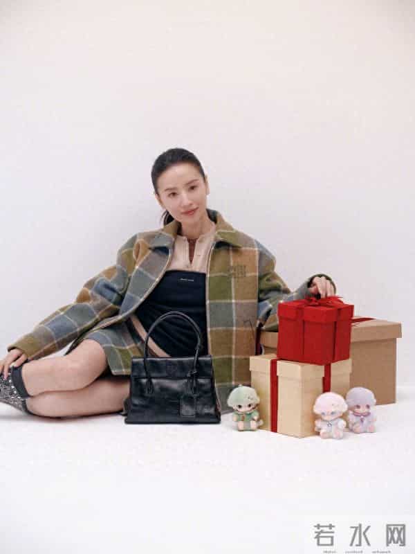 董洁阿姨品牌代言写真,韵味十足