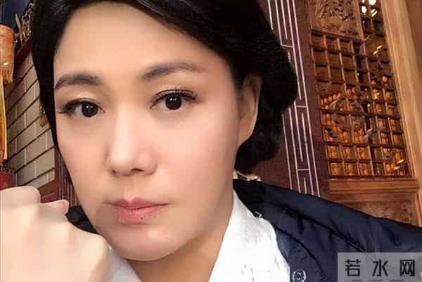 原来她早已去世,抢救11天难敌病魔,91岁老母亲白发人送黑发人