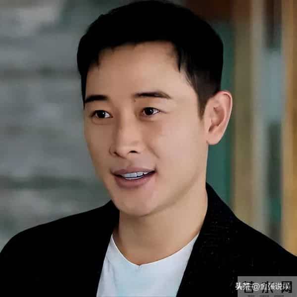 婚变传闻不到半月,罗晋近照曝光形象大变,恶心的一幕却发生了