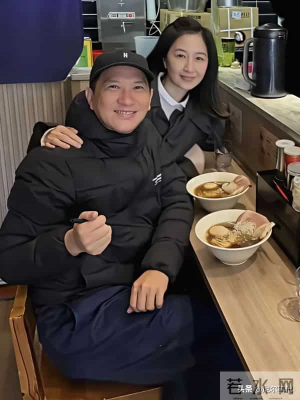 张家辉生日被偶遇,老到眉毛发白长老年斑,一身“老人味”藏不住