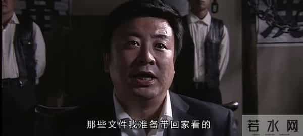 他畏罪潜逃13年间拍40多部戏，被抓时已是大明星，出狱后迎接新生