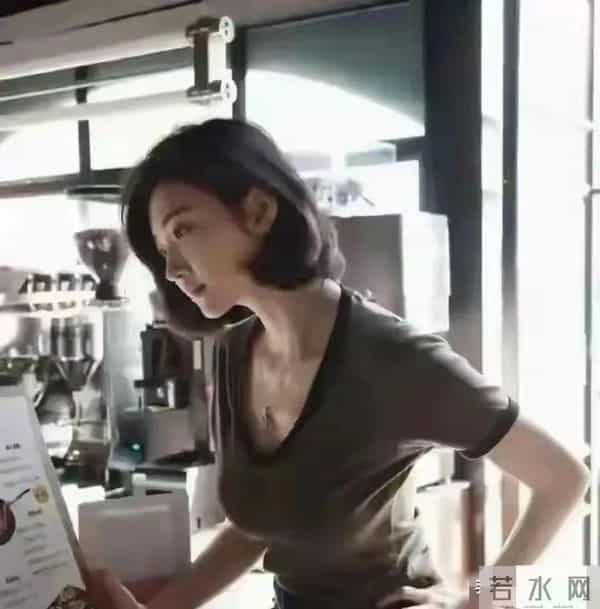 不怪张继科对她情有独钟，确实颜值身材双双在线美丽动人