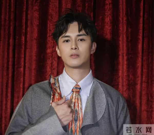 TVB知名男星在内地拍短剧，离巢后一度无戏可拍，帅气形象获激赞