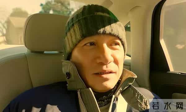 事实证明,63岁在日本居住的丁克族梁朝伟,已走上一条“上坡路”