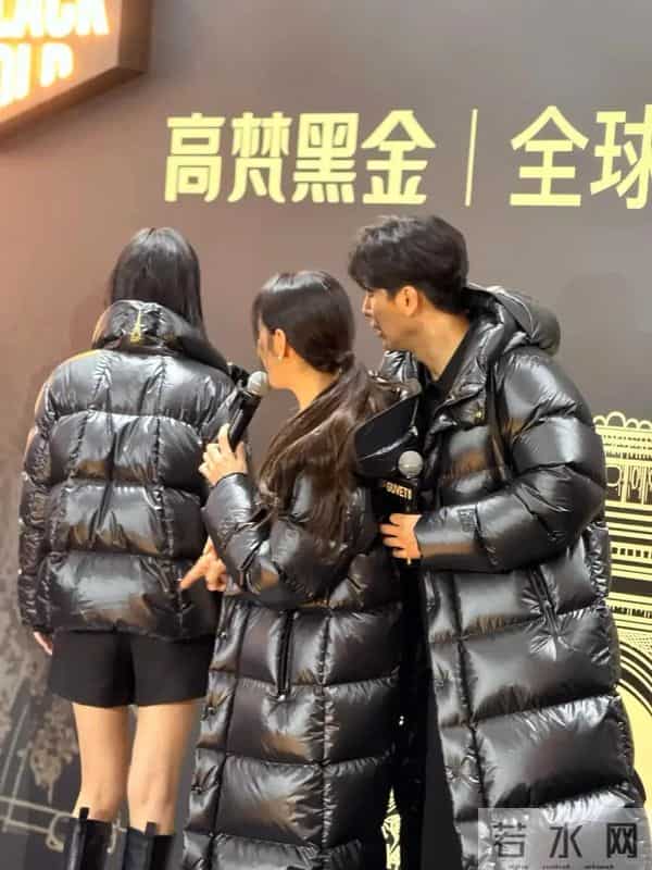 秋瓷炫现身北京，嘴歪油腻变化大到认不出，和于晓光拥抱对视甜蜜