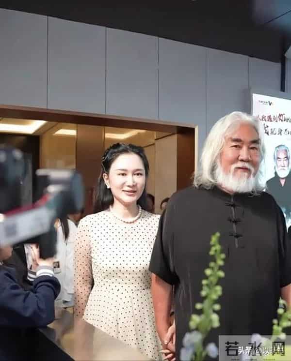 他是杜星霖前夫，离婚10年看她嫁大31岁导演生3娃，如今他后悔吗