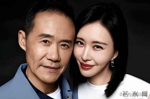 74岁王石断崖式衰老,44岁田朴珺登千米雪山,30岁年龄差藏不住了