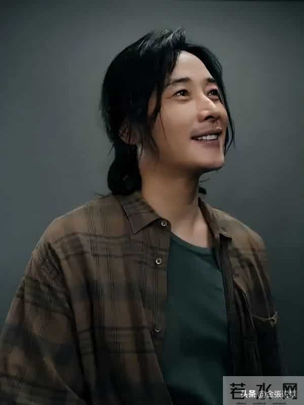 婚变传闻不到半月,罗晋近照曝光形象大变,恶心的一幕却发生了