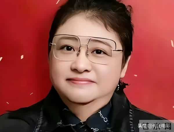 韩红亲爹身份曝光,两重身份反差巨大,难怪没人敢惹她!