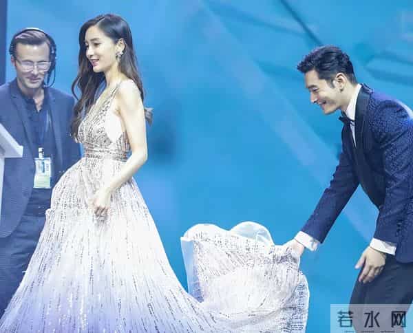 黄晓明也没想到，被他万分嫌弃的前妻杨颖，已经走上了另一条路