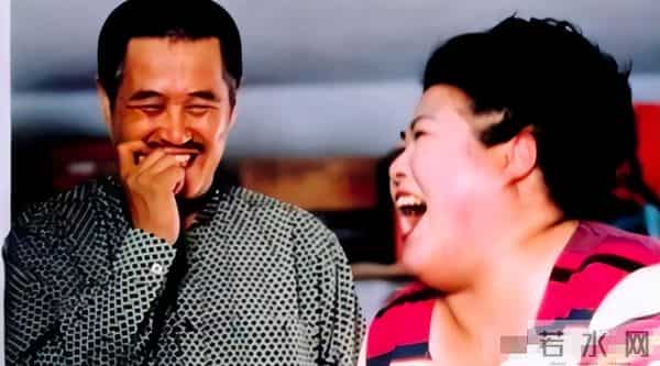 “扇巴掌富婆”董立范已去世五年？墓碑曝光，死因被扒，年仅56岁