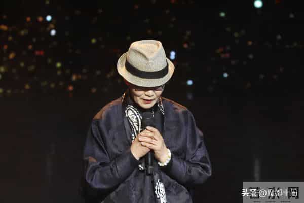 潘虹亮相上海戏剧学院80周年校庆