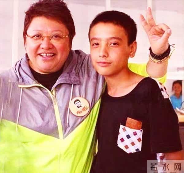 多位明星为香港捐款！韩红首当其冲捐款1000万！