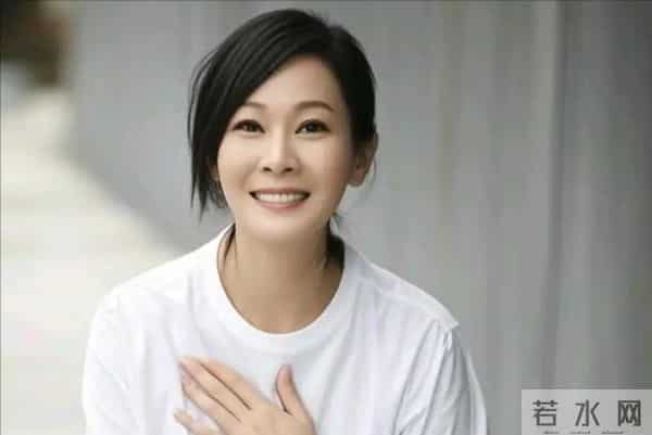 56岁刘若英变样：高龄生子断崖式衰老，脸干瘪像老太太，状态堪忧