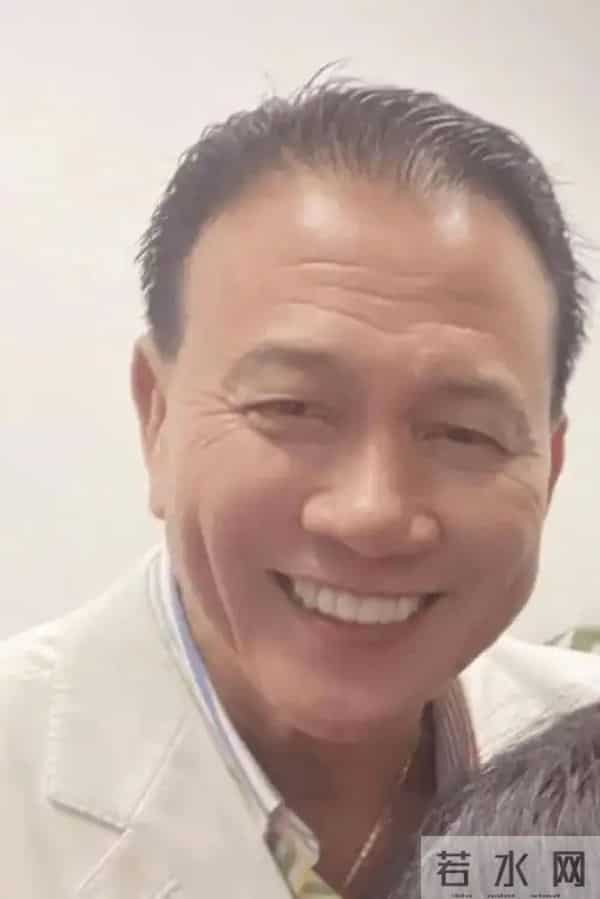 万梓良也没想到,年仅22岁的儿子开始为他争光,音乐比赛惊艳全场