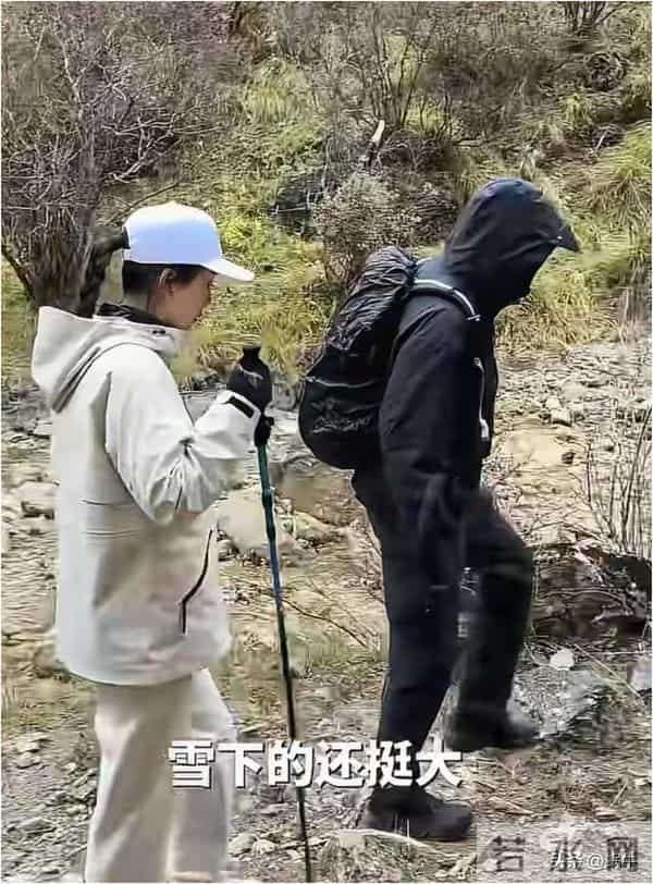 胡歌带田朴珺爬4200米财神山！田朴珺全程撒娇，两人互动更像情侣