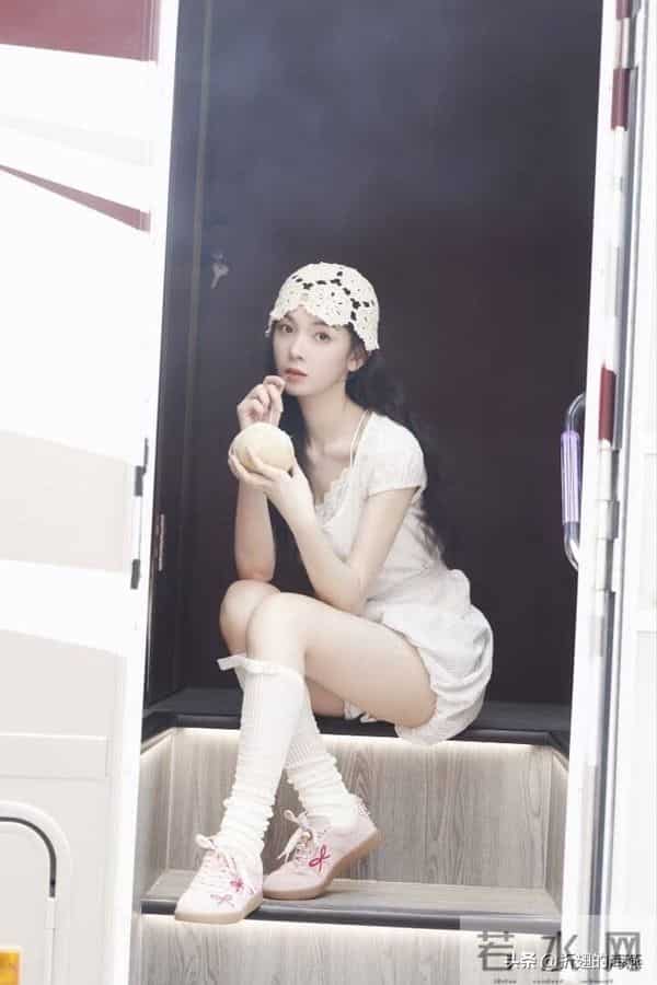 陈瑶,甜美丝袜妆造精选图集