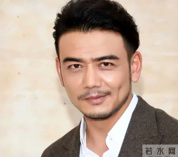 不顾央视警告顶风作案，与刘涛传出绯闻的杨烁，下场怪不了别人