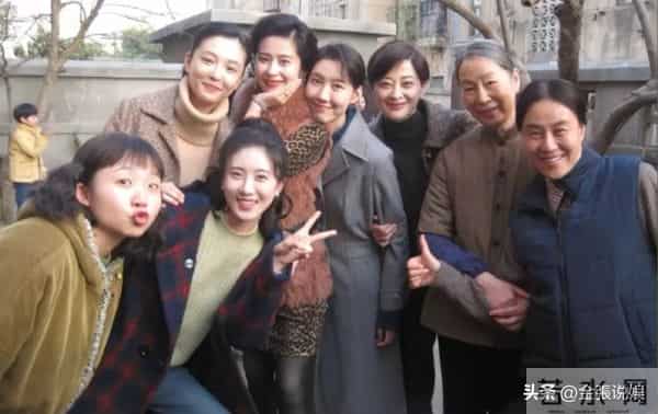 颖儿不拿自己当外人，空手去梅婷家吃饭，"顺走"3条Prada新裙子