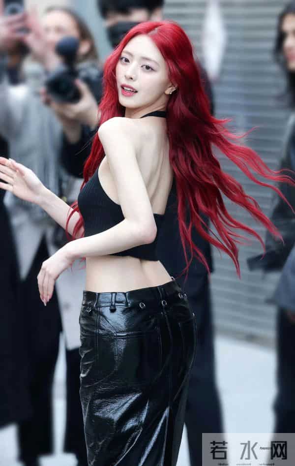 申有娜，极品蚂蚁腰