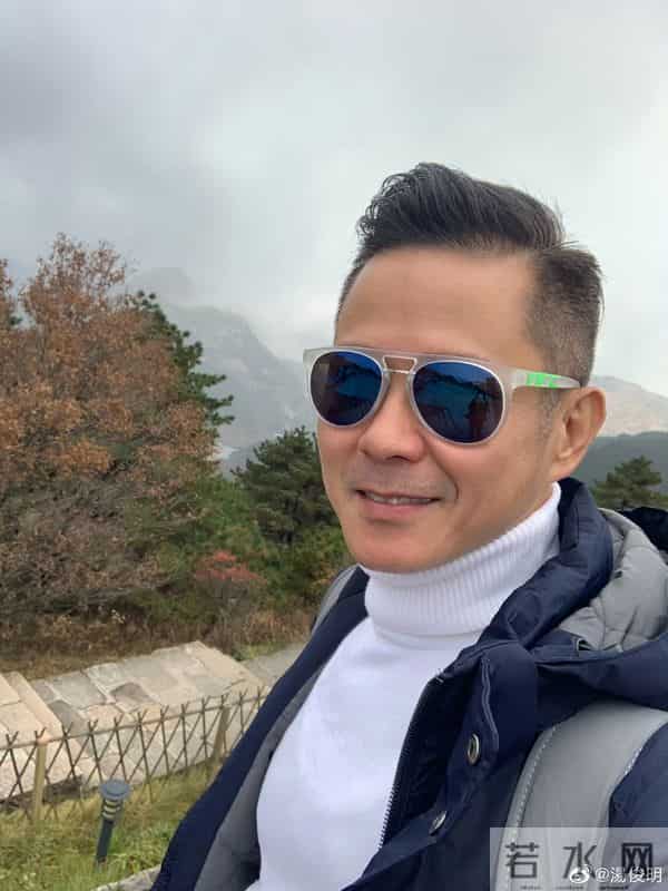 甜蜜！TVB知名绿叶晒夫妻合照庆祝结婚周年，离巢后定居内地