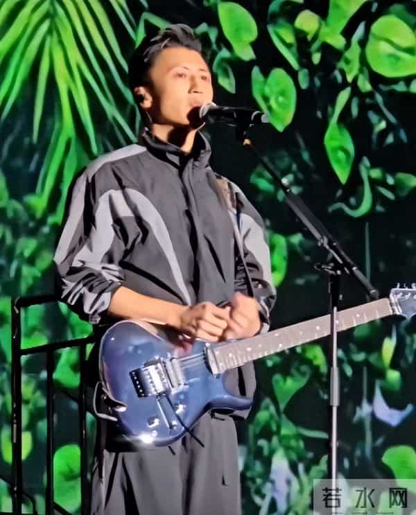 一步错步步错，看了谢霆锋对张柏芝的评价，才发现他们曾爱的很深