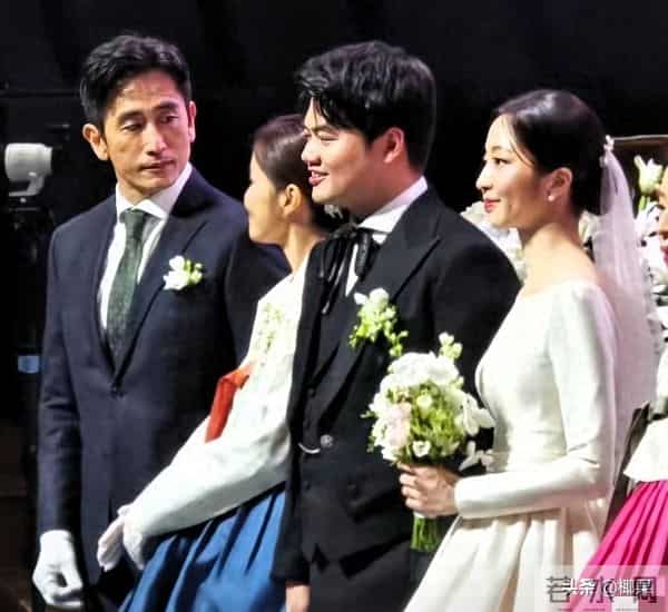 韩娱圈最帅公公诞生!车仁表58岁状态封神,儿子婚礼全程被抢镜!