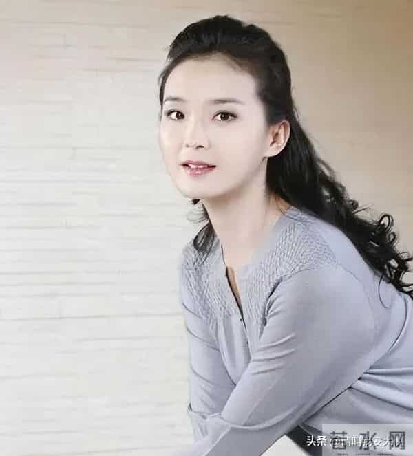 王艳终于熬出头,婆婆去世、儿子转性、老公失联,可以放手做自己