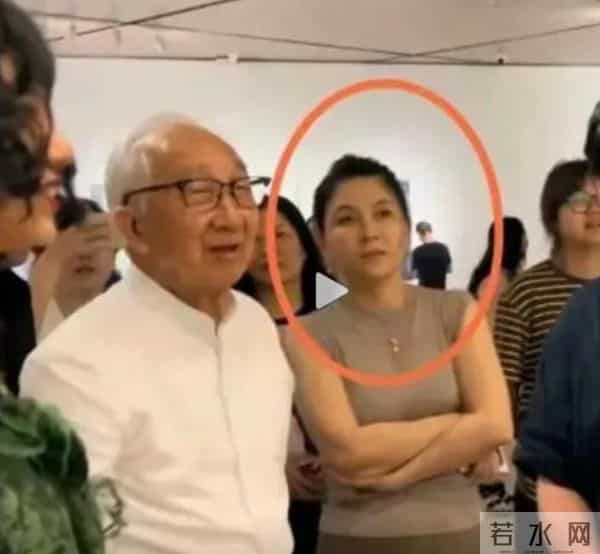 知名演员嫁大44岁老艺术家，现丈夫91岁垂垂老矣，她47岁貌美如花