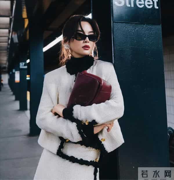 香奈儿大秀,辛芷蕾王一博同台看秀像姐弟,权志龙姨化穿搭辣眼睛