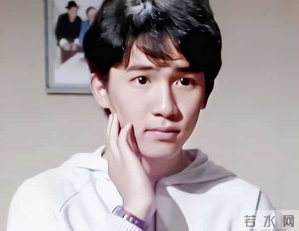 事实证明,63岁在日本居住的丁克族梁朝伟,已走上一条“上坡路”