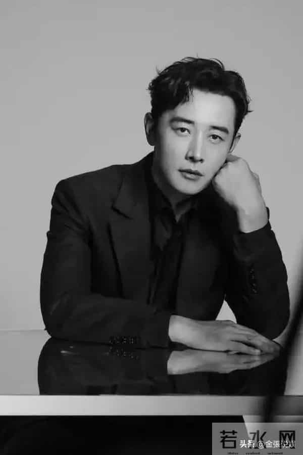 婚变传闻不到半月,罗晋近照曝光形象大变,恶心的一幕却发生了