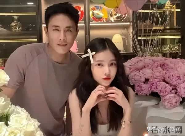 王灿晒胖了16斤自拍照!肚子赘肉藏不住,杜淳忙帮搭配衣服好奢华