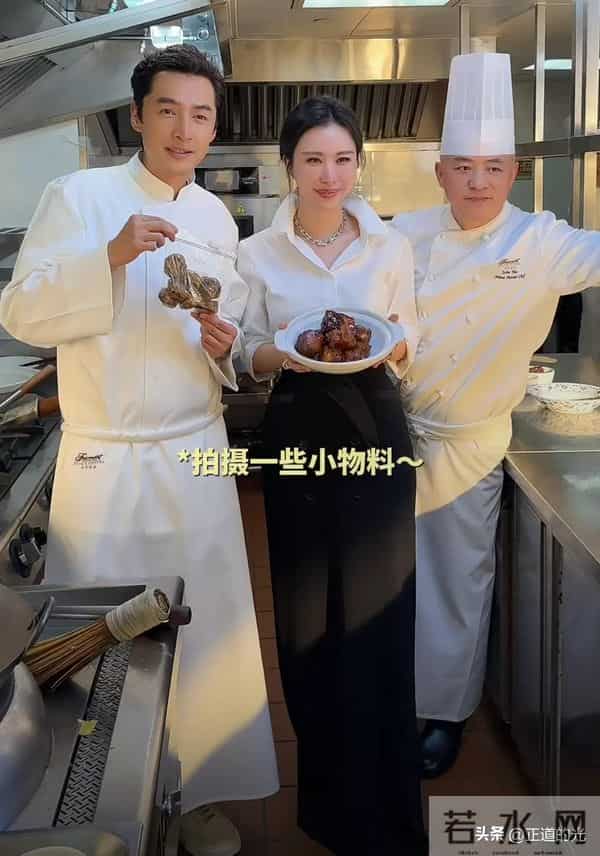 胡歌自爆女儿很馋 爱吃蛋糕 做沪版巨型红烧肉 精通厨艺 老婆太有口福