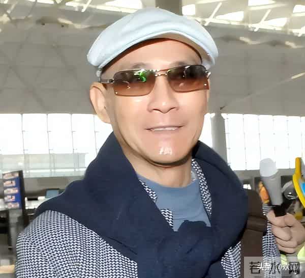 3段婚史4个女儿，靠妻上位却婚内出轨，曾抛妻弃女的他如今怎样