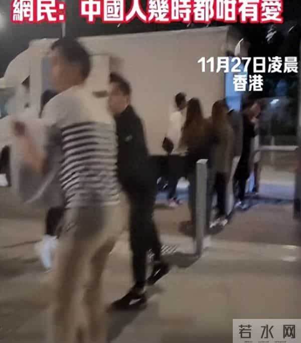 谢霆锋也没想到，香港火灾后，他却因演唱会上的举动从而口碑爆增