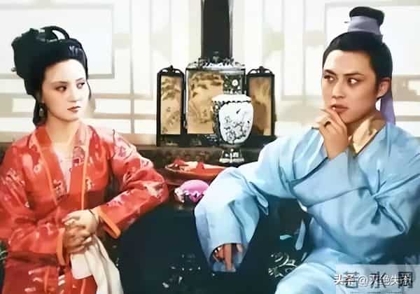 他是红楼第一美男，今62岁享受天伦，住豪宅被家里仨女的“拿捏”