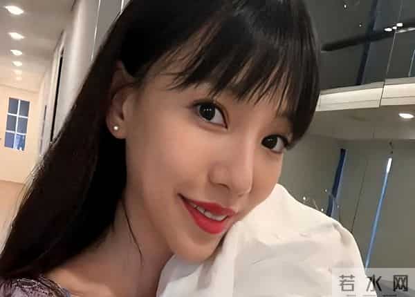 王力宏子女近况惹人忧，大女儿11岁疑还未上学，李靓蕾精神大变样