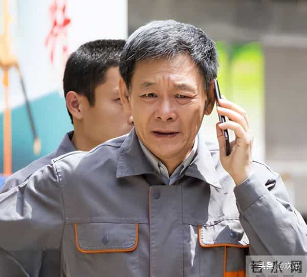 国家一级演员,今79岁仍在拍戏,住上亿四合院,儿子是他一生骄傲