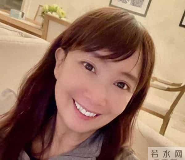 香港知名女星三子全部移民美国，嫁日本老公，抗癌成功状态冻龄