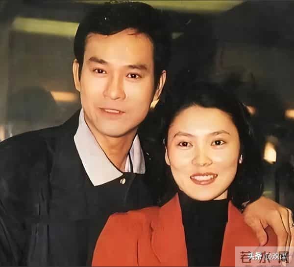 3段婚史4个女儿，靠妻上位却婚内出轨，曾抛妻弃女的他如今怎样