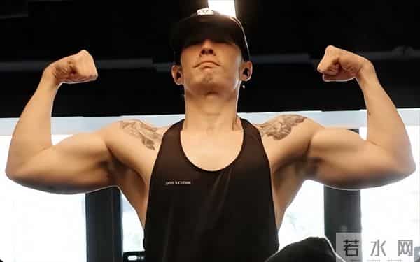 47岁吴建豪暴瘦：1米8只剩100斤，初代男神的陨落背后藏着什么？