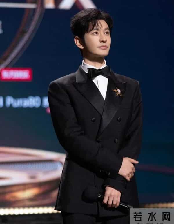 黄晓明也没想到，被他万分嫌弃的前妻杨颖，已经走上了另一条路