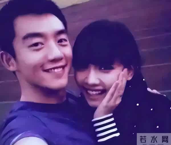 看了郑恺和苗苗合影,再看他和孙骁骁合影,生理性喜欢显而易见